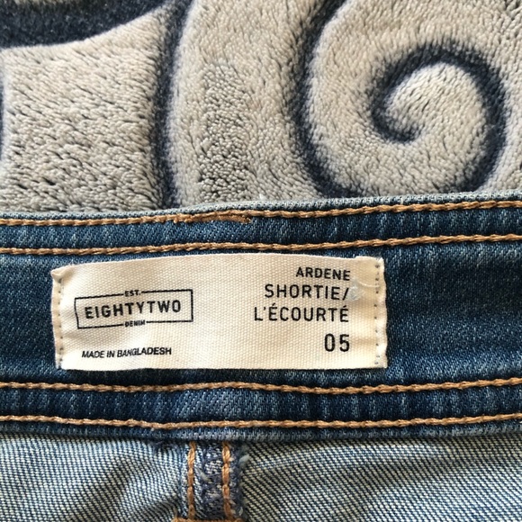 jean shorts - Picture 2 of 2